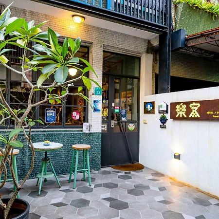 Local Backpacker Hostel Tainan Eksteriør bilde